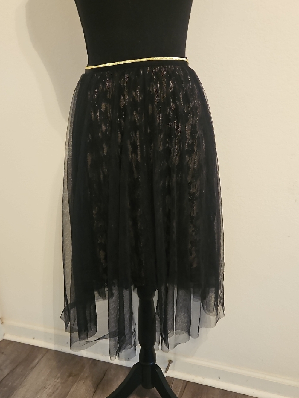 Haute Monde Tulle & Lace Midi Skirt